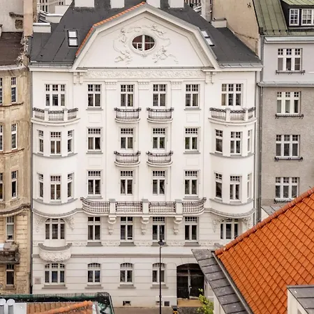 La Belle Epoque Aparthotel 4*
