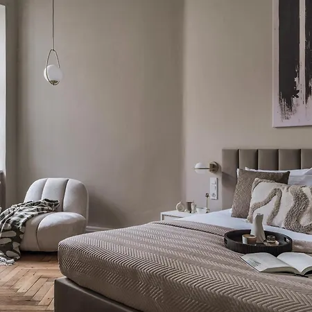 Apartahotel La Belle Epoque By Staylab