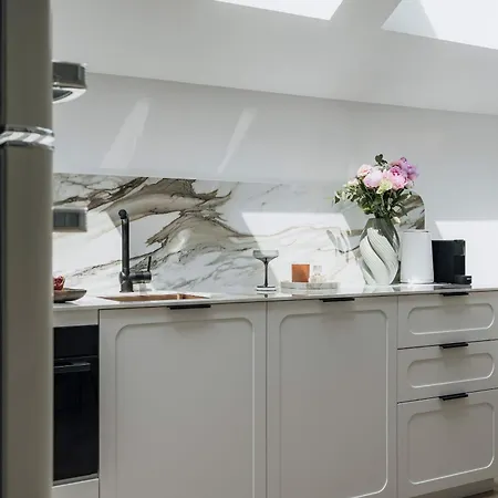 La Belle Epoque By Staylab