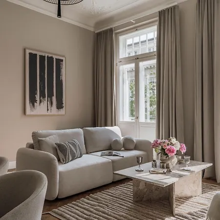 Apartahotel La Belle Epoque By Staylab